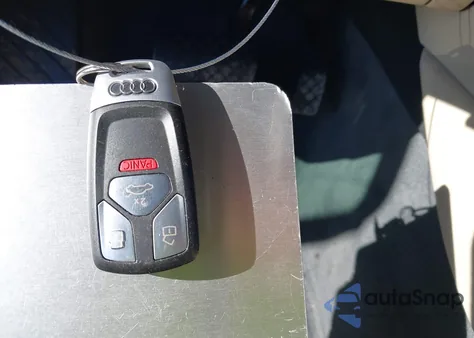 2019 Audi A4 40 Premium/40 Titanium Premium z USA, uszkodzony, nr VIN WAUGMAF4XKN007138